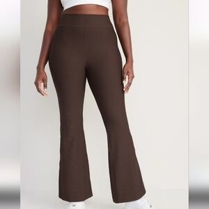 XXL • Old Navy • Extra High-Waisted PowerSoft Rib-Knit Flare Pants